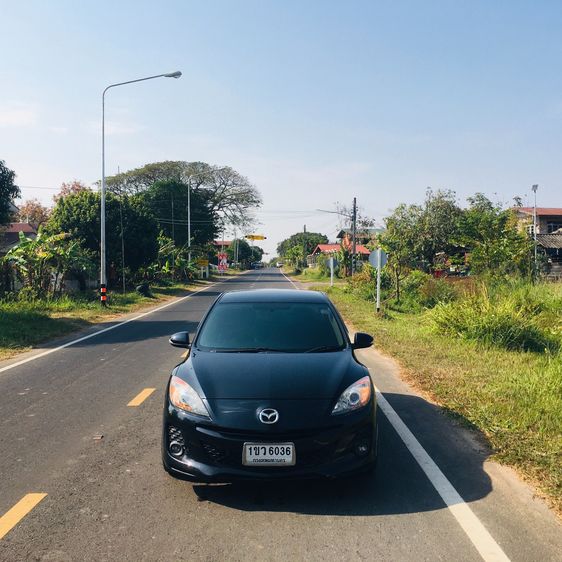 รถ Mazda Mazda3 2.0 Maxx Sports สี ดำ