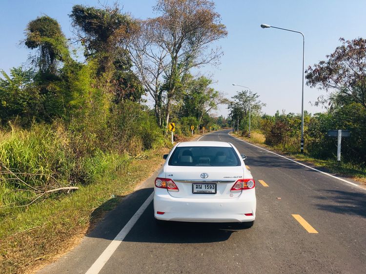 Toyota Altis 2012 1.6 G Sedan เบนซิน ไม่ติดแก๊ส เกียร์อัตโนมัติ ขาว รูปที่ 4