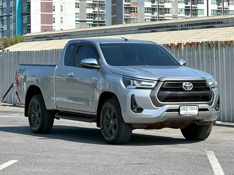 รถ Toyota Hilux Revo Smart Cab 2.4 Mid 4WD สี เทา