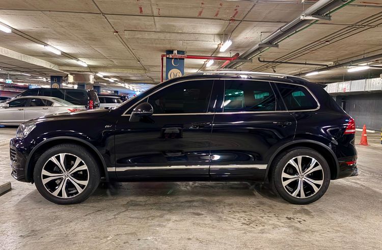 Volkswagen Touareg 2013 3.0 V6 4WD Sedan ดีเซล ไม่ติดแก๊ส เกียร์อัตโนมัติ ดำ รูปที่ 2