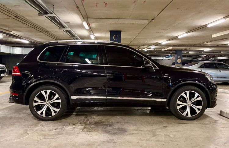 Volkswagen Touareg 2013 3.0 V6 4WD Sedan ดีเซล ไม่ติดแก๊ส เกียร์อัตโนมัติ ดำ รูปที่ 3