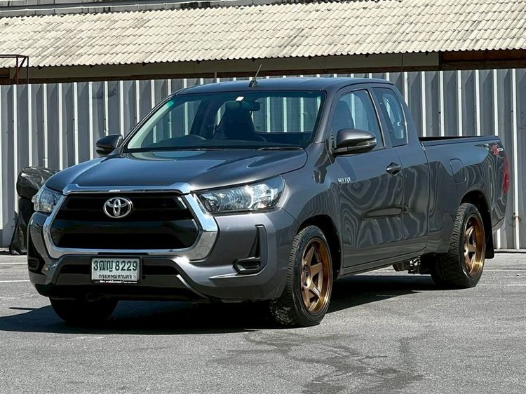 รถ Toyota Hilux Revo 2.4 Entry สี เทา