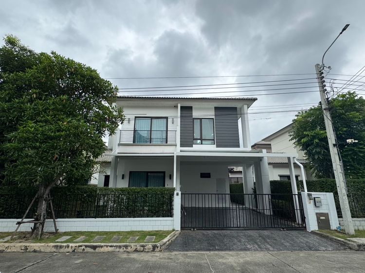 ขายบ้านเดี่ยว 2 ชั้น โครงการเซนโทร บางนา กม.7 ทำเลดี เดินทางสะดวก