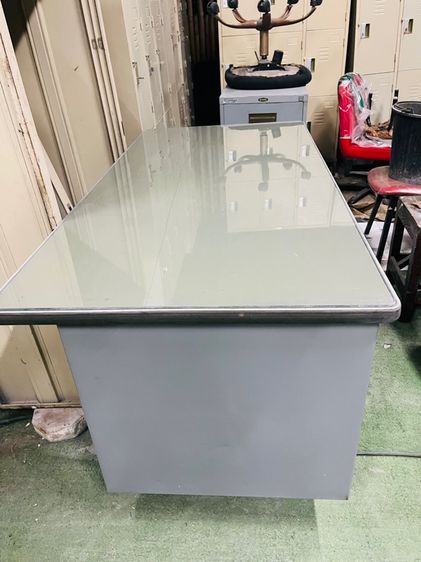 โต๊ะทำงานเหล็ก 5 ฟุต Kingdom 7 ลิ้นชัก กระจก รูปที่ 4