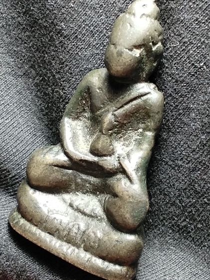 พระหล่อเก่าเนื้อสัมฤทธิ์ขนาดห้อยคอครับ รูปที่ 16