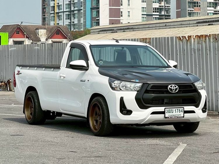 รถ Toyota Hilux Revo 2.4 Entry สี ขาว