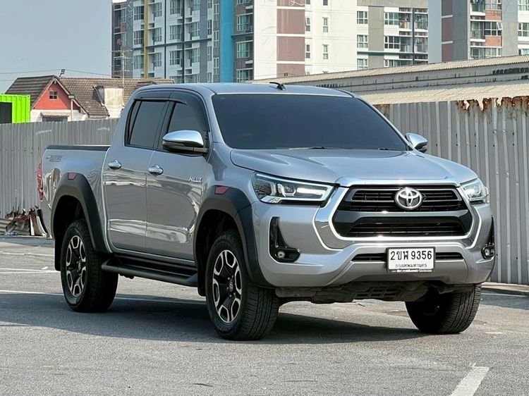 รถ Toyota Hilux Revo 2.4 Prerunner Mid สี เทา