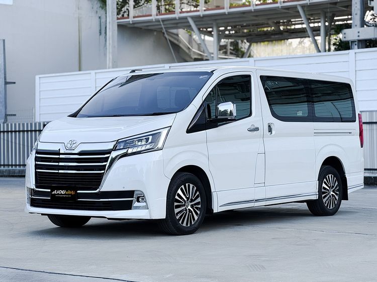 รถ Toyota Majesty 2.8 Premium สี ขาว
