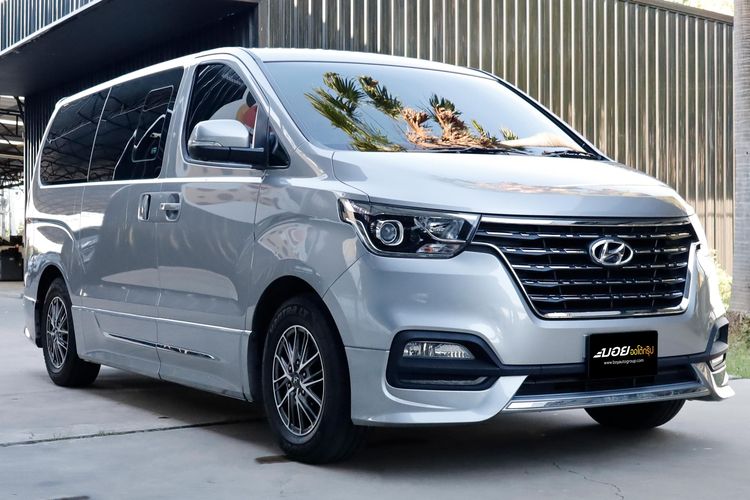 Hyundai H-1  2020 2.5 Deluxe Utility-car ดีเซล ไม่ติดแก๊ส เกียร์อัตโนมัติ บรอนซ์เงิน รูปที่ 3