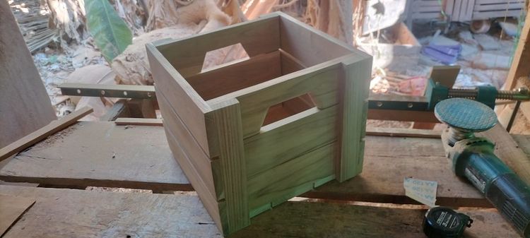 กล่องใส่ของไม้สัก