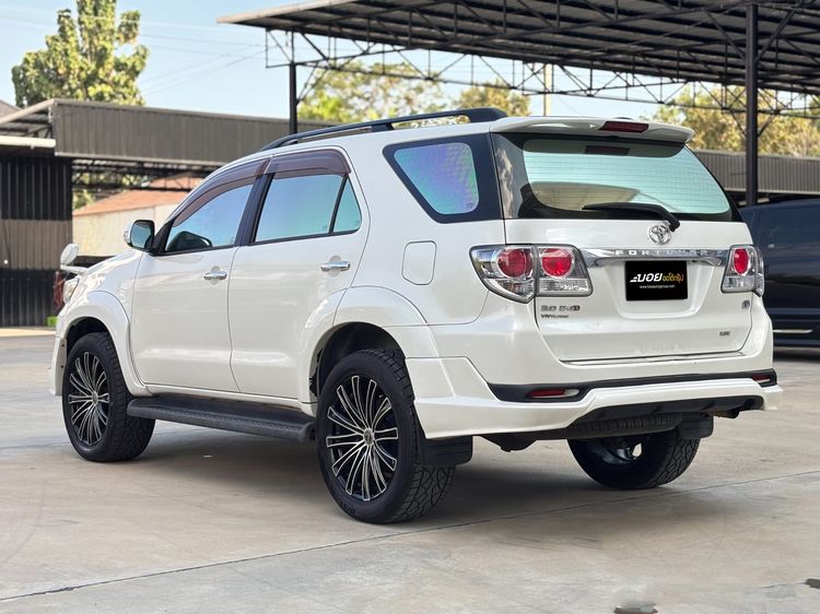 Toyota Fortuner 2013 3.0 V Utility-car ดีเซล ไม่ติดแก๊ส เกียร์อัตโนมัติ ขาว รูปที่ 4