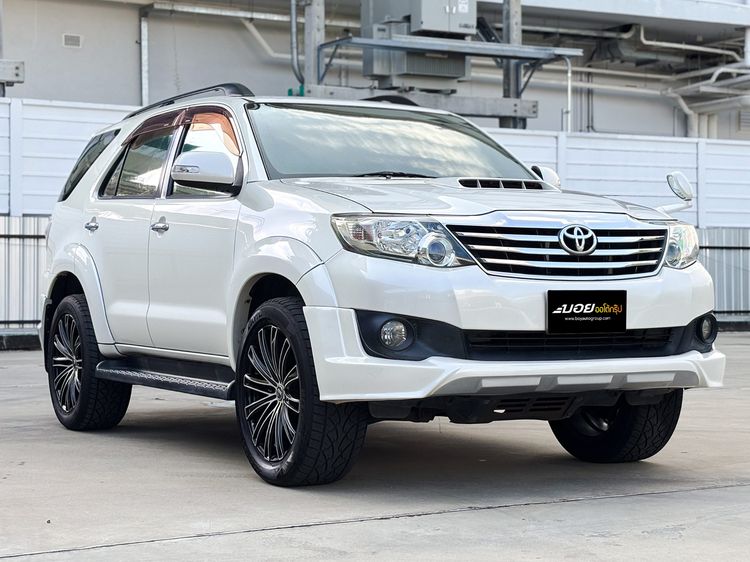 Toyota Fortuner 2013 3.0 V Utility-car ดีเซล ไม่ติดแก๊ส เกียร์อัตโนมัติ ขาว รูปที่ 3