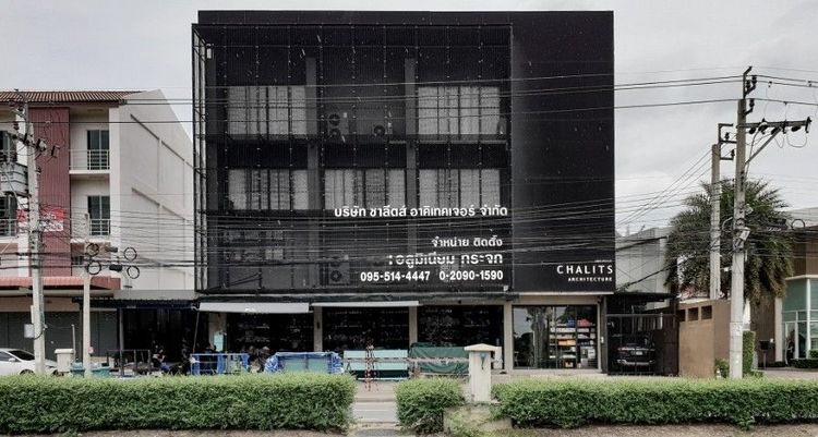 ให้เช่าตึก 4 คูหา 4 ชั้น พื้นที่ใช้สอย 820 ตร.ม. เนื้อที่106ตร.วา