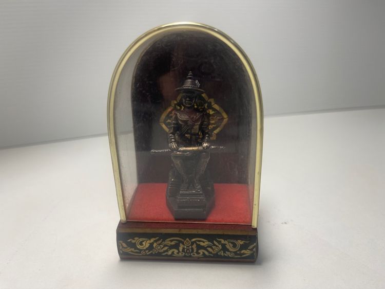 รูปหล่อองค์พระเจ้าตากสิน รูปที่ 4