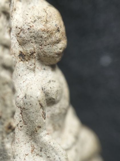 พระรอดลำพูนพิมพ์กลางเนื้อขาวครับ รูปที่ 6