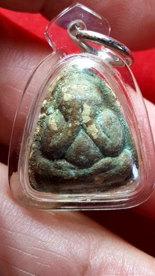 พระปิดตาเนื้อผงพรายกุมาร หลวงปู่ทิม วัดละหารไร่ พิมพ์เล็กหลังยันต์ห้า