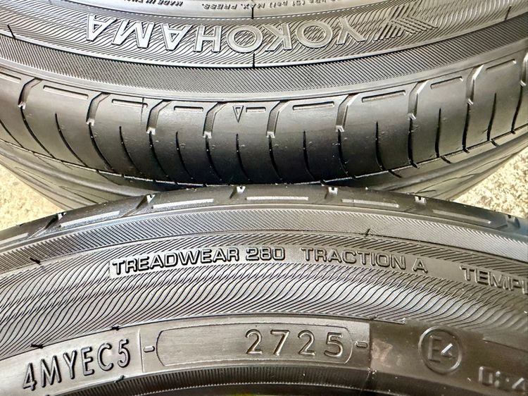 ยางถอดป้ายแดงขอบ 17” ยี่ห้อ YOKOHAMA  รุ่น ADVAN DB DACIBEL ขนาด 215-50R17 ปี 25 ตุ่มหน้ายางยังอยู่ครบ รูปที่ 2