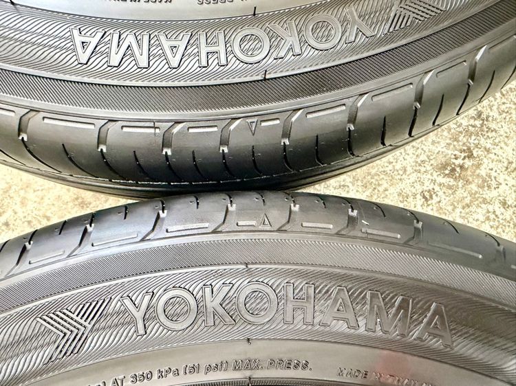 ยางถอดป้ายแดงขอบ 17” ยี่ห้อ YOKOHAMA  รุ่น ADVAN DB DACIBEL ขนาด 215-50R17 ปี 25 ตุ่มหน้ายางยังอยู่ครบ