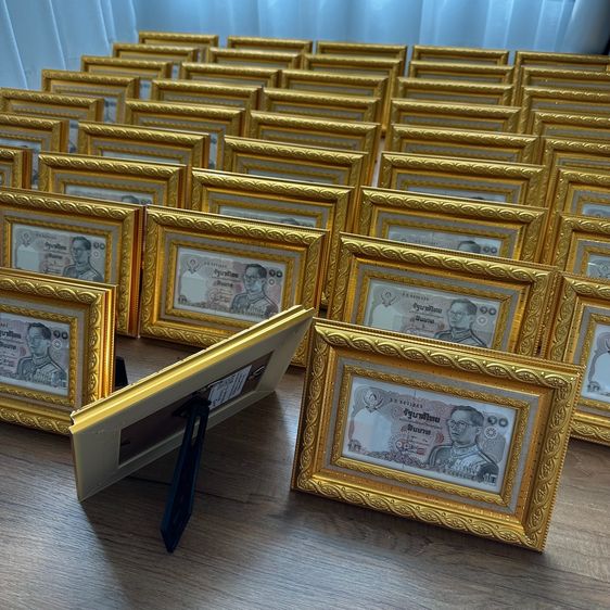 กรอบใส่ธนบัตร10ทรงม้า ของแท้💯มีพร้อมส่ง ด้านหน้ากระจกใส รูปที่ 9