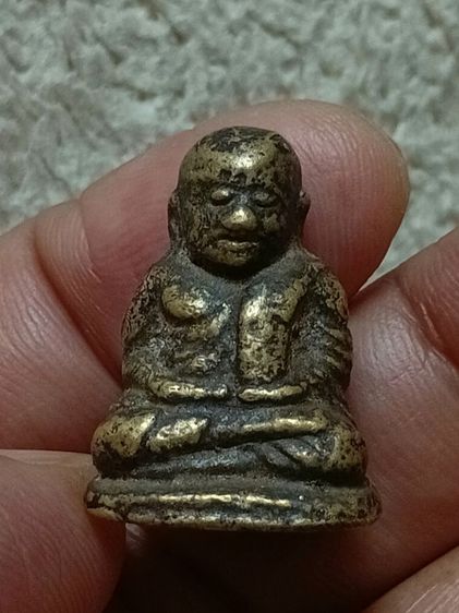 รูปหล่อหลวงพ่อเงินปี28 รุ่นปืนแตก รูปที่ 13