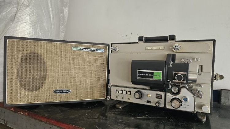 เครื่องฉายหนังวินเทจ 8 mm รูปที่ 3