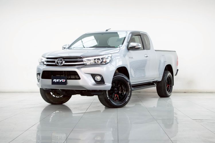 รถ Toyota Hilux Revo 2.4 Prerunner E Plus สี เทา