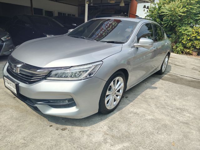 Honda Accord 2019 2.4 EL i-VTEC Sedan เบนซิน ไม่ติดแก๊ส เกียร์อัตโนมัติ บรอนซ์เงิน รูปที่ 3