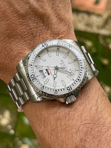 GUCCI Dive 40 mm White Dial Women's Quartz Watch YA136302 รูปที่ 14