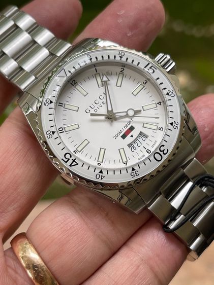 GUCCI Dive 40 mm White Dial Women's Quartz Watch YA136302 รูปที่ 8