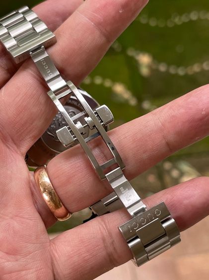 GUCCI Dive 40 mm White Dial Women's Quartz Watch YA136302 รูปที่ 11