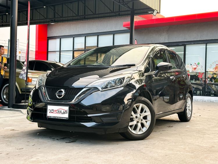 รถ Nissan Note 1.2 V สี ดำ