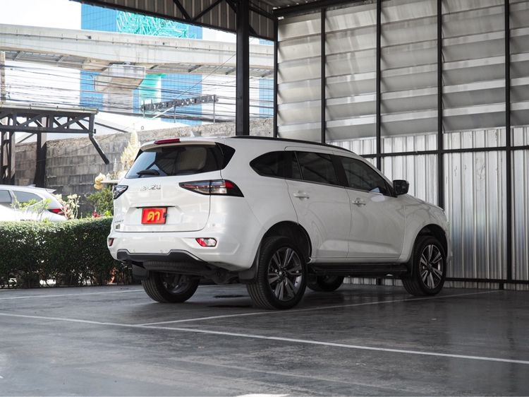 Isuzu MU-X 2023 1.9 ULTIMATE 2WD Utility-car ดีเซล ไม่ติดแก๊ส เกียร์อัตโนมัติ ขาว รูปที่ 4