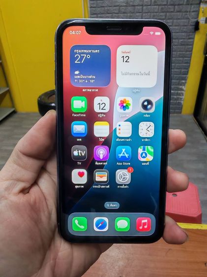 iPhone 11 64 GB เครื่องศูนย์ไทย สวยๆ ใช้เองไม่เล่นเกม