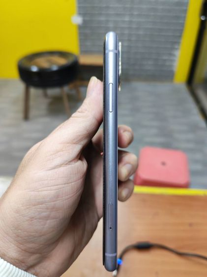iPhone 11 64 GB เครื่องศูนย์ไทย สวยๆ ใช้เองไม่เล่นเกม รูปที่ 3