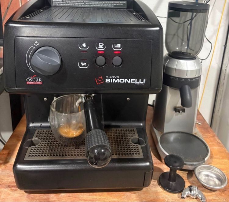 ขาย เครื่องชงกาแฟ Nuova Simonelli OSCAR มือสอง