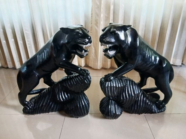 ไม้สักแกะเสือดำตั้งหน้าบ้านทางเข้าโต๊ะทำงานแก้ฮวงจุ๋ยป้องกันแคล้วคลาดปลอดภัยจากอัตรายทั้งปวง รูปที่ 2