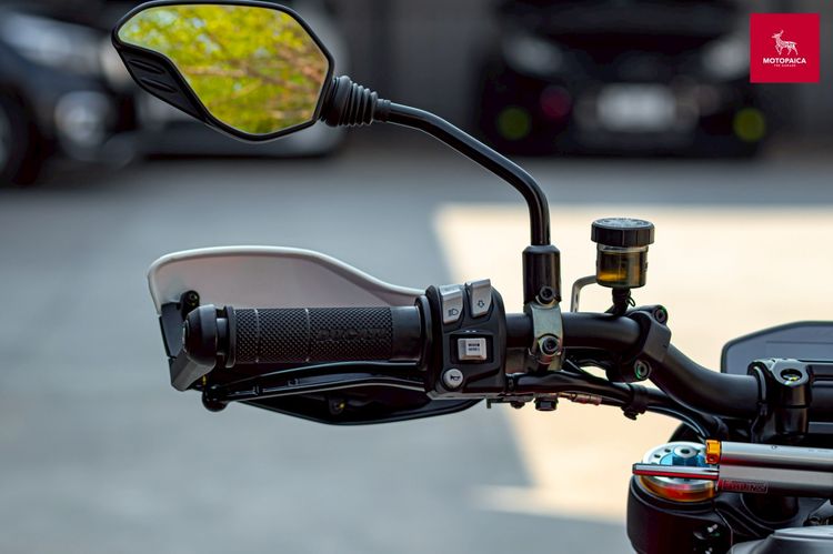 Ducati Hypermotard950 SP Livery ปี2025 เจ้าของเดียว วิ่ง6,000Km รูปที่ 13