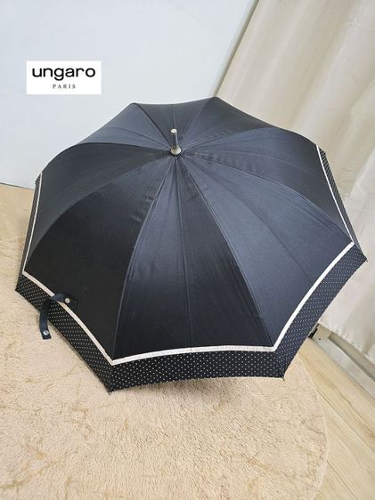 ร่มคัดโกดังญี่ปุ่น แบรนด์ Ungaro จาก paris🇨🇵 กันยูวี ตำหนิด้ามถลอกเล็กน้อย ไม่มีผลต่อการใช้งาน