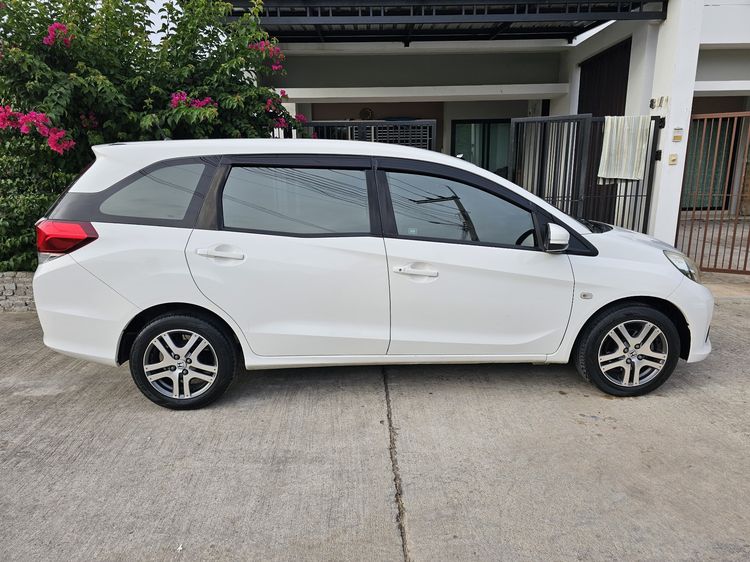 Honda Mobilio 2015 1.5 V Sedan ดีเซล ไม่ติดแก๊ส เกียร์ธรรมดา ขาว รูปที่ 3