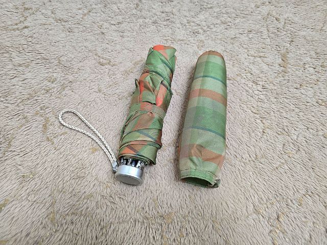 ร่มคัดโกดังญี่ปุ่น ลายสก็อตส้มอมเขียว🍊🍃 ใหม่ไม่ตำหนิ รูปที่ 4