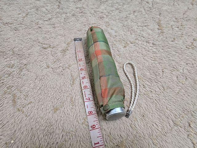 ร่มคัดโกดังญี่ปุ่น ลายสก็อตส้มอมเขียว🍊🍃 ใหม่ไม่ตำหนิ รูปที่ 6