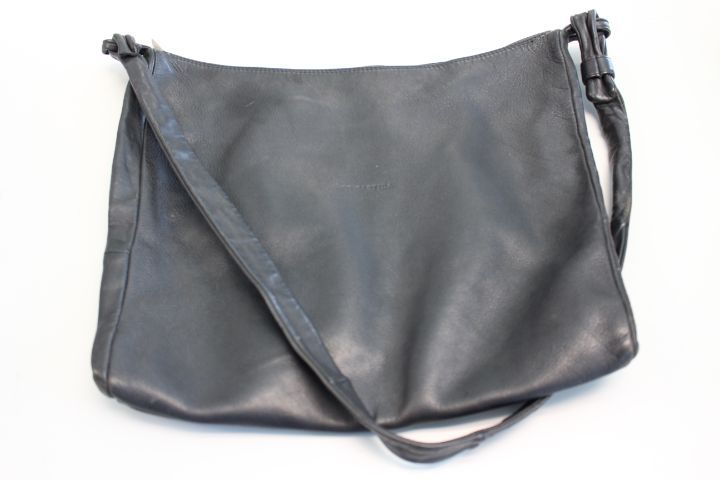 กระเป๋าหนังแท้ สะพายข้าง ใบใหญ่ แท้ รูปที่ 2