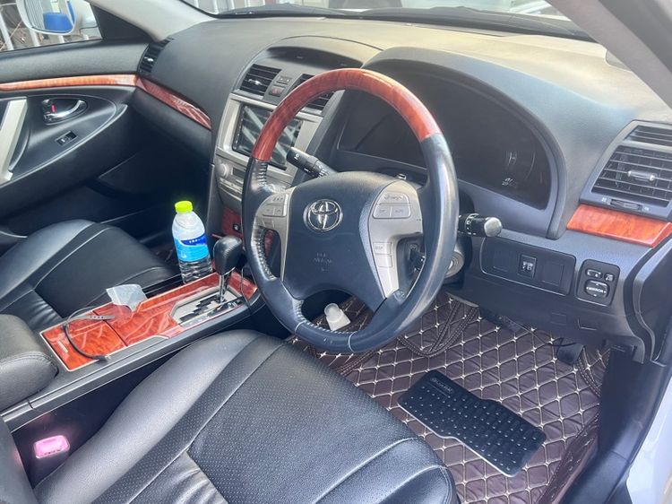 Toyota Camry 2010 2.0 E Sedan เบนซิน ไม่ติดแก๊ส เกียร์อัตโนมัติ ขาว รูปที่ 3