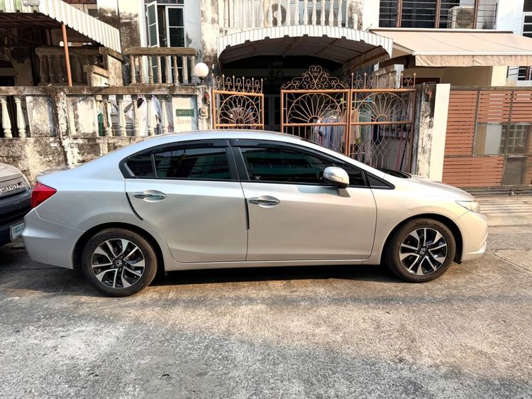 Honda Civic 2015 1.8 E i-VTEC Sedan เบนซิน ไม่ติดแก๊ส เกียร์อัตโนมัติ บรอนซ์เงิน รูปที่ 4