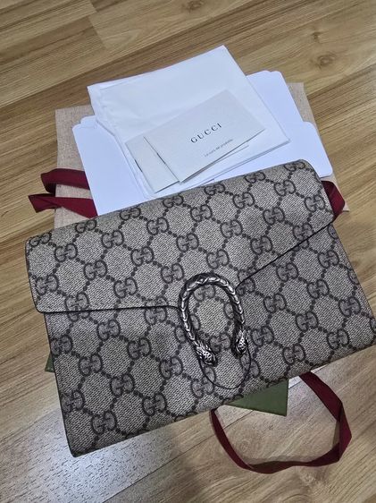 กระเป๋า