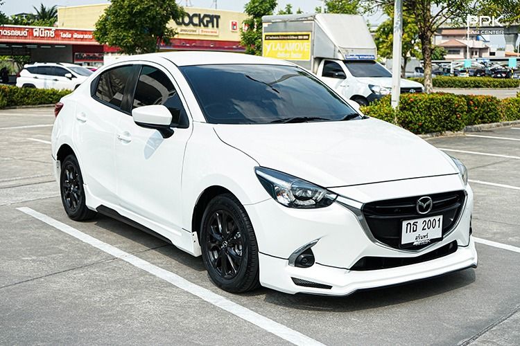 Mazda Mazda 2 2019 1.3 High Connect Sedan เบนซิน ไม่ติดแก๊ส เกียร์อัตโนมัติ ขาว รูปที่ 3