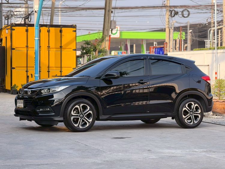 รถ Honda HR-V 1.8 E สี ดำ