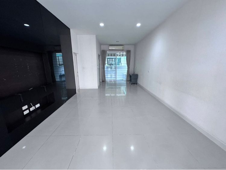 มีบางส่วน 2016 บ้านทาวน์เฮ้าส์ 3ชั้น รูปที่ 3