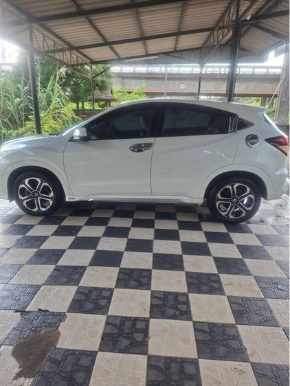 Honda HR-V 2015 1.8 EL Sedan เบนซิน ไม่ติดแก๊ส เกียร์อัตโนมัติ ขาว รูปที่ 2