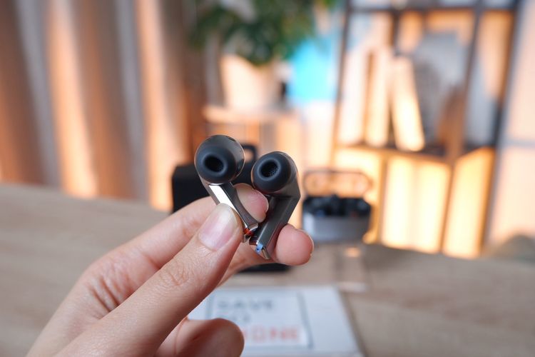 Galaxy Buds 3 Pro สี Silver เครื่องสวยใช้งานน้อย ราคาเพียง 3,590.- มีประกันร้าน 60 วัน รูปที่ 5